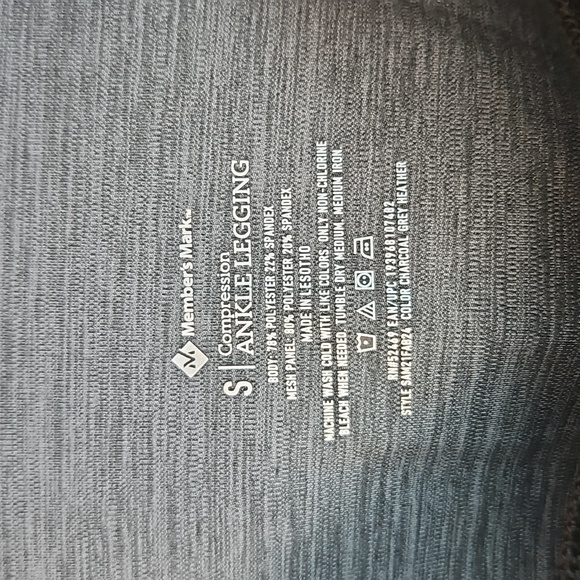 Women's Member's Mark Small Compression Athletic Ankle Leggings with Pockets T10 - Picture 3 of 6